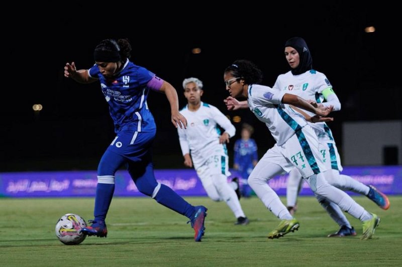 عکس جالب از مسابقات فوتبال زنان عربستان