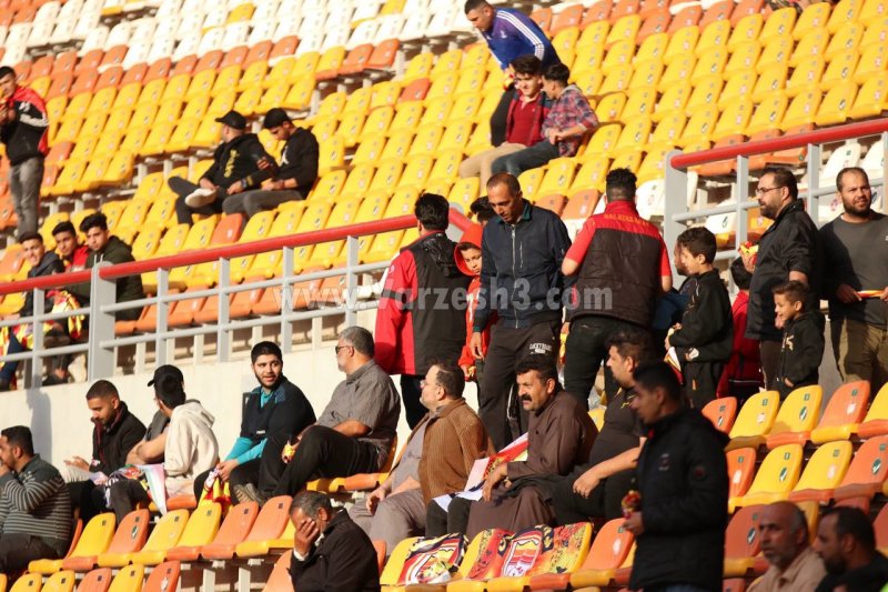 پس از 15 مسابقه فولاد‌ آره‌نا باز هم با تماشاگر (عکس)