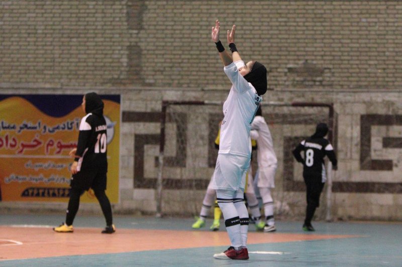پیکان و نصر را جمعه از آنتن ببینید / عین استقلال - پرسپولیس اما در فوتسال زنان