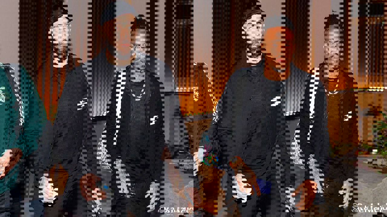 1800323