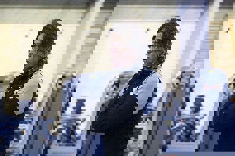 1800208