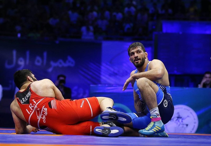 حسن یزدانی در تهران روی تشک می‌رود