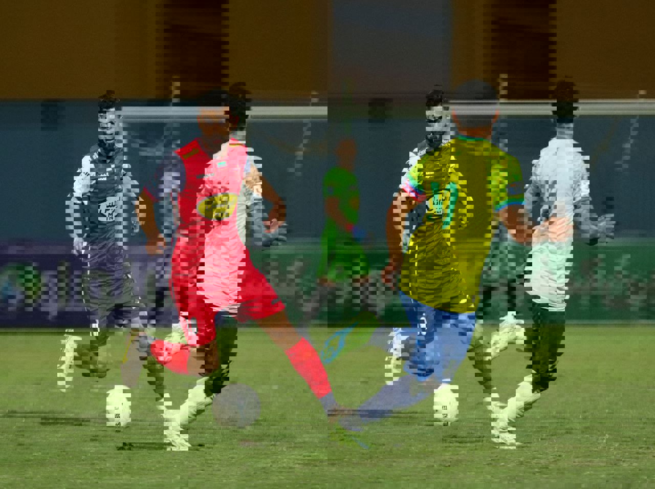 1800385