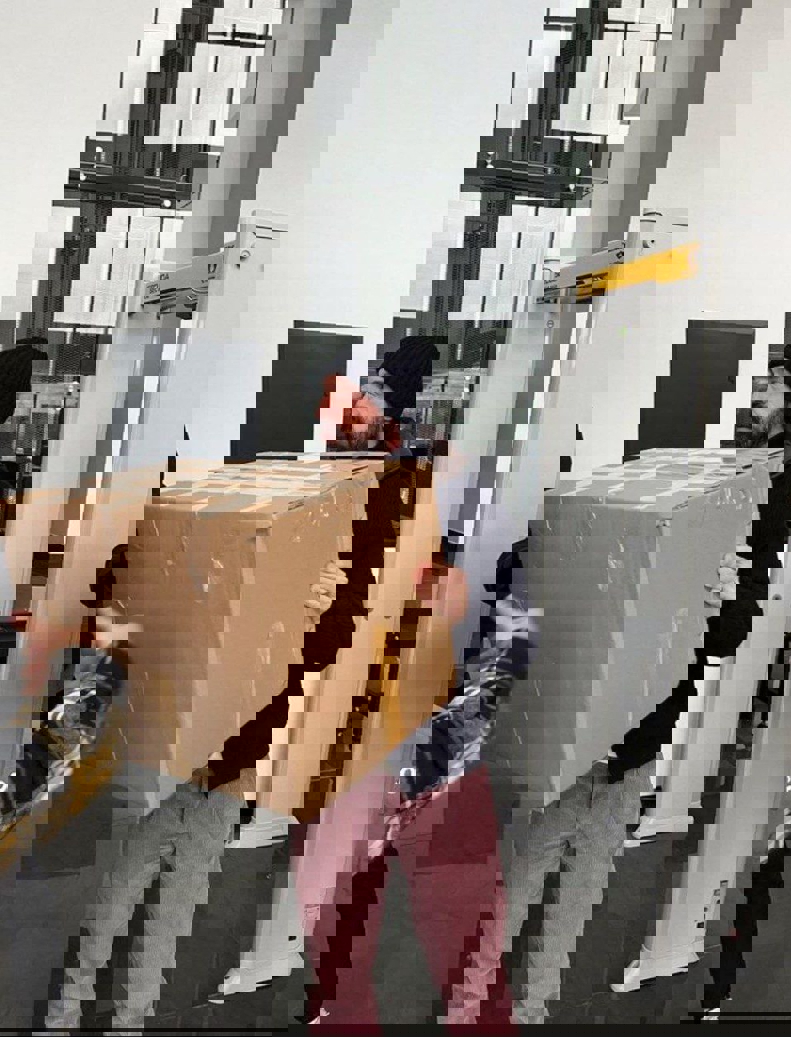 1800351