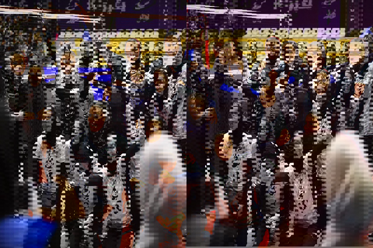 1800472