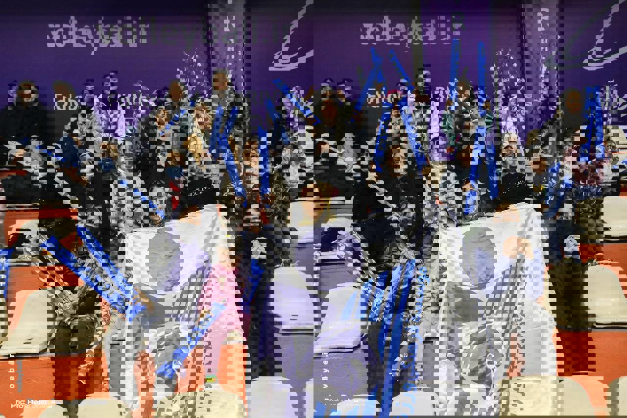 1800586
