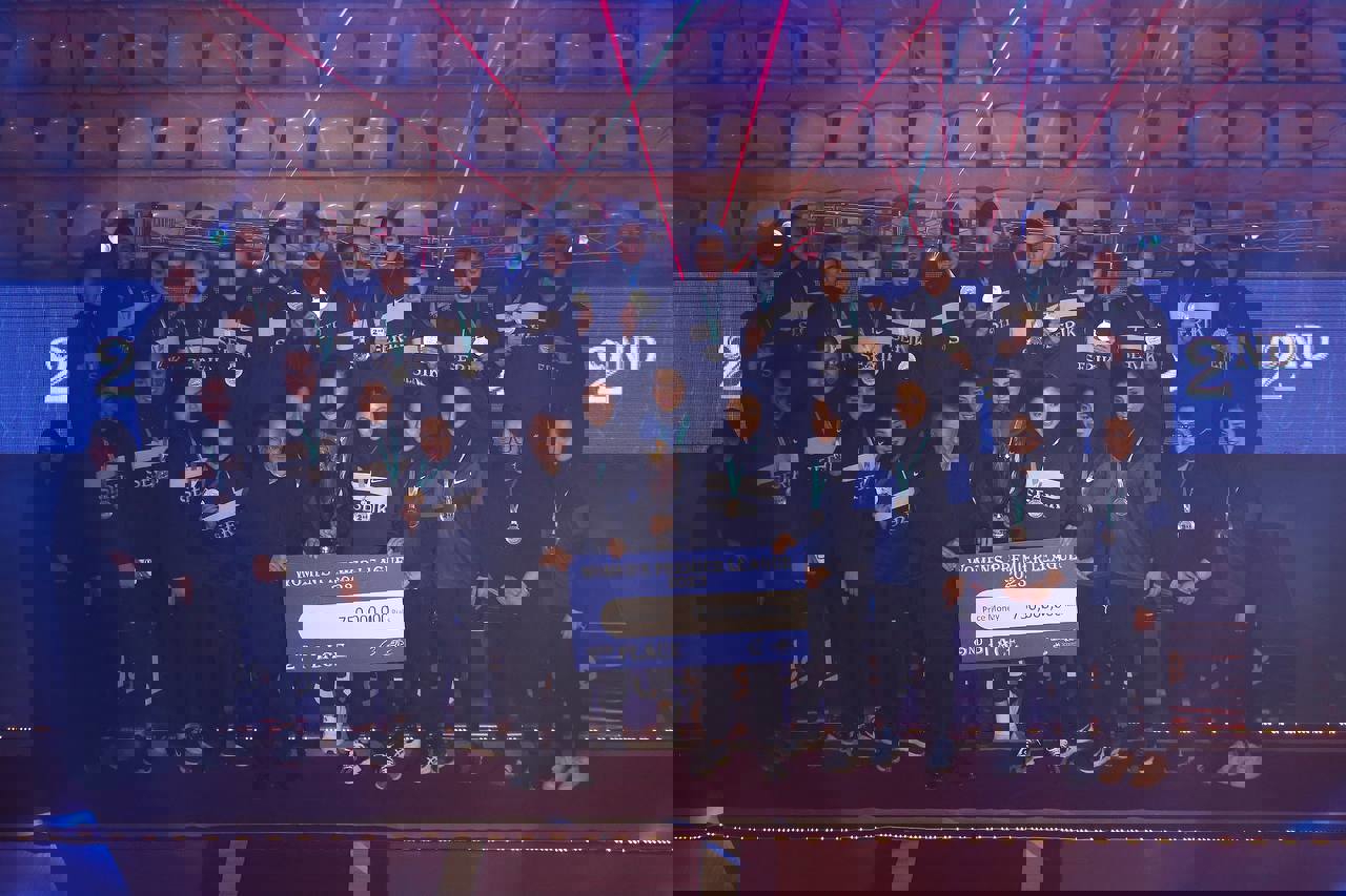 1800587