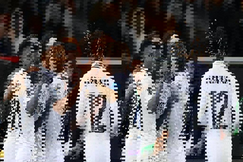 1800879