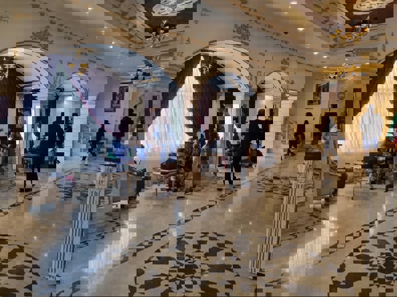 1800978
