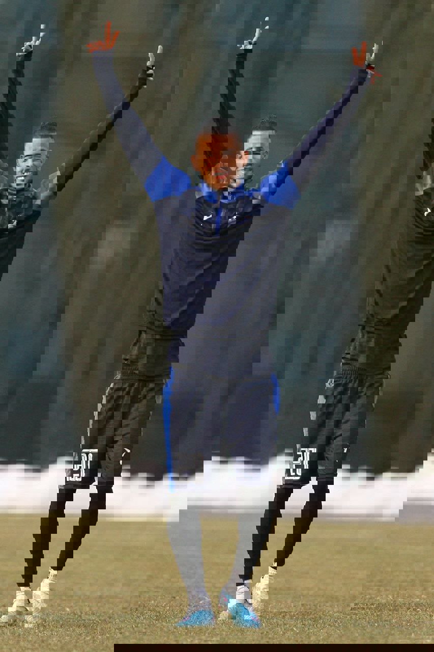 1800957
