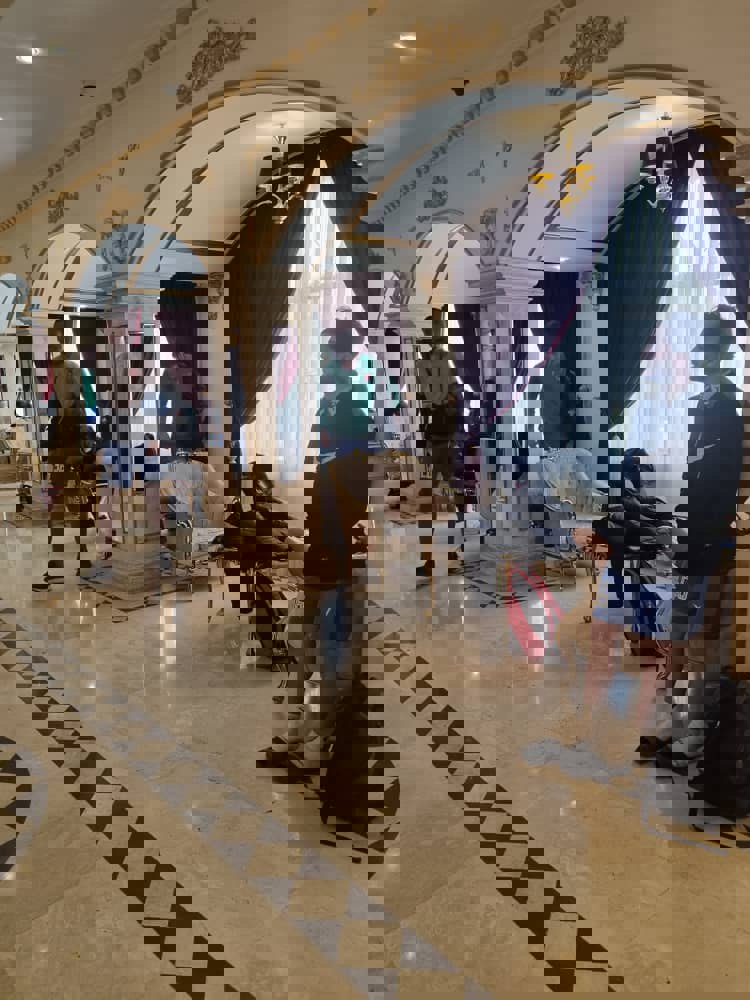 1800974