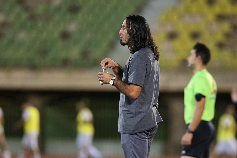 حسین‌خانی به دنبال گرفتن امضای بقا از نساجی