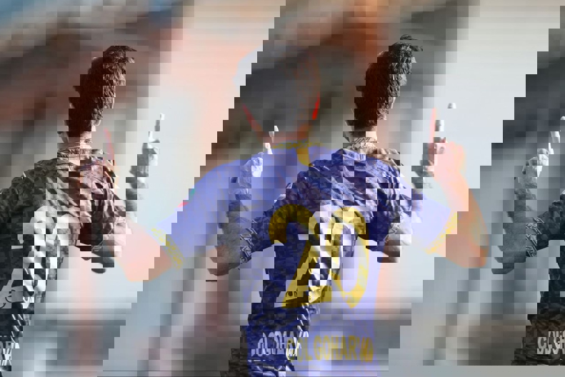 1801758
