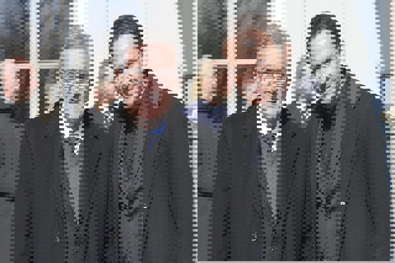 1802280