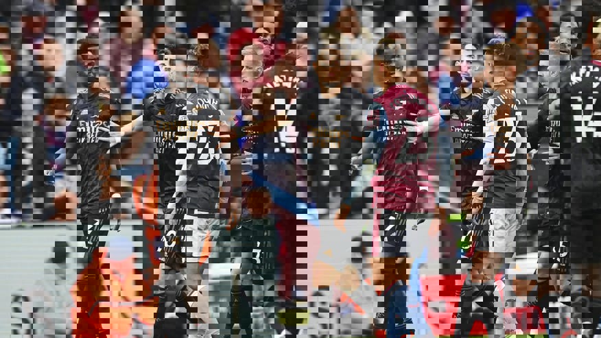1802946