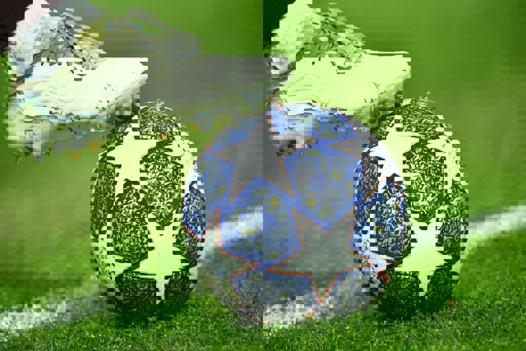1804407