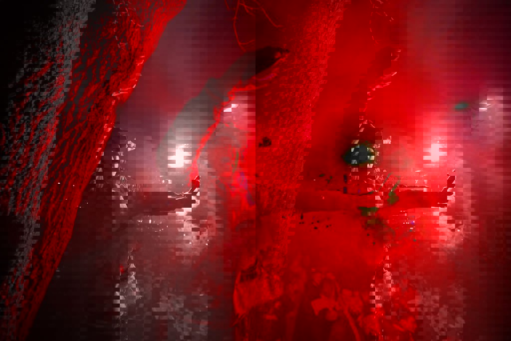 1804396