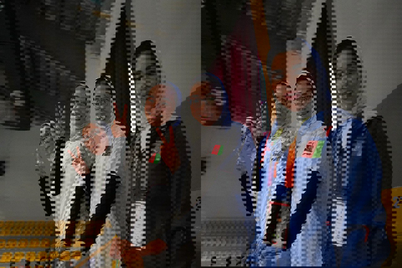 1804133