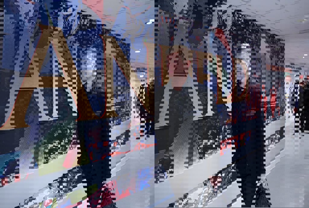 1804378