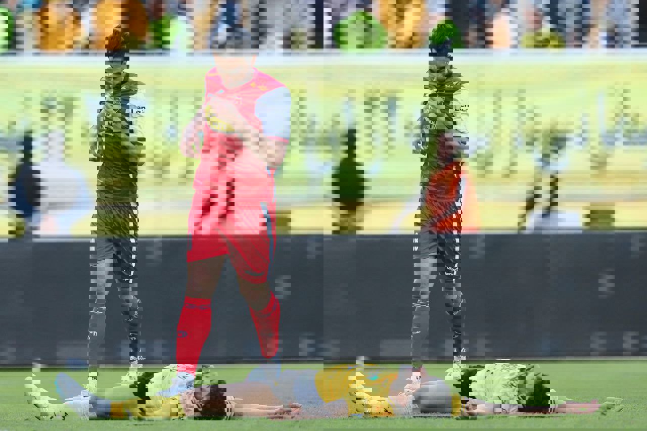 1804733