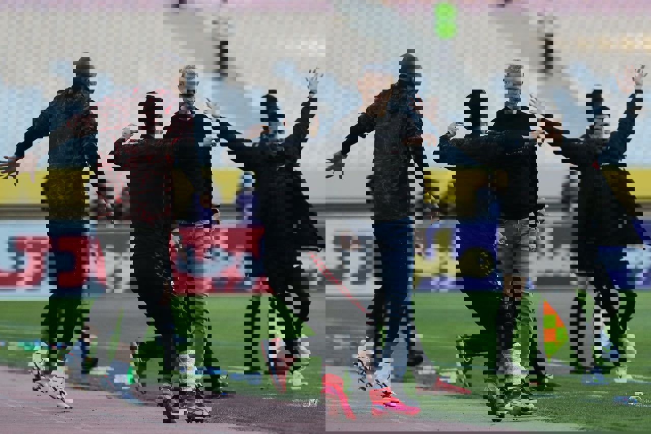 1804736