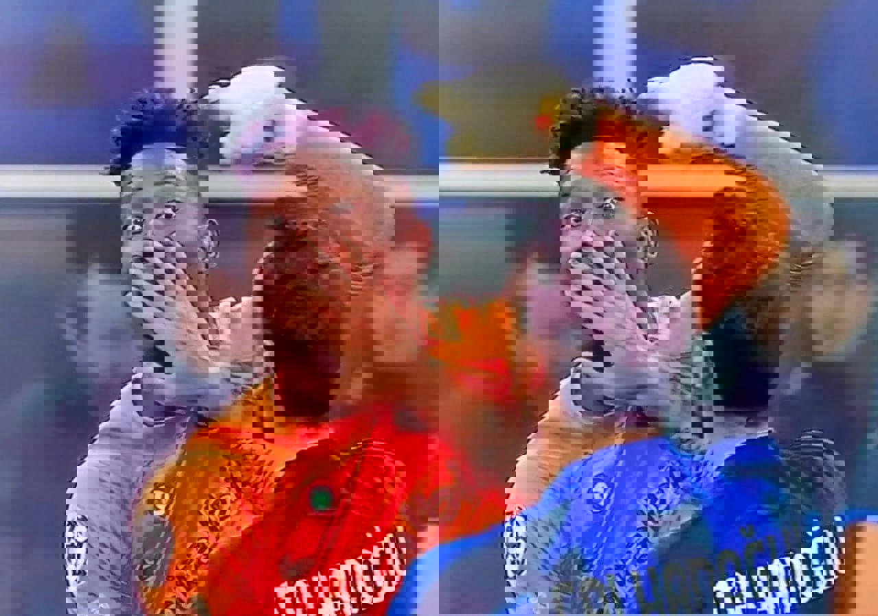 1804880