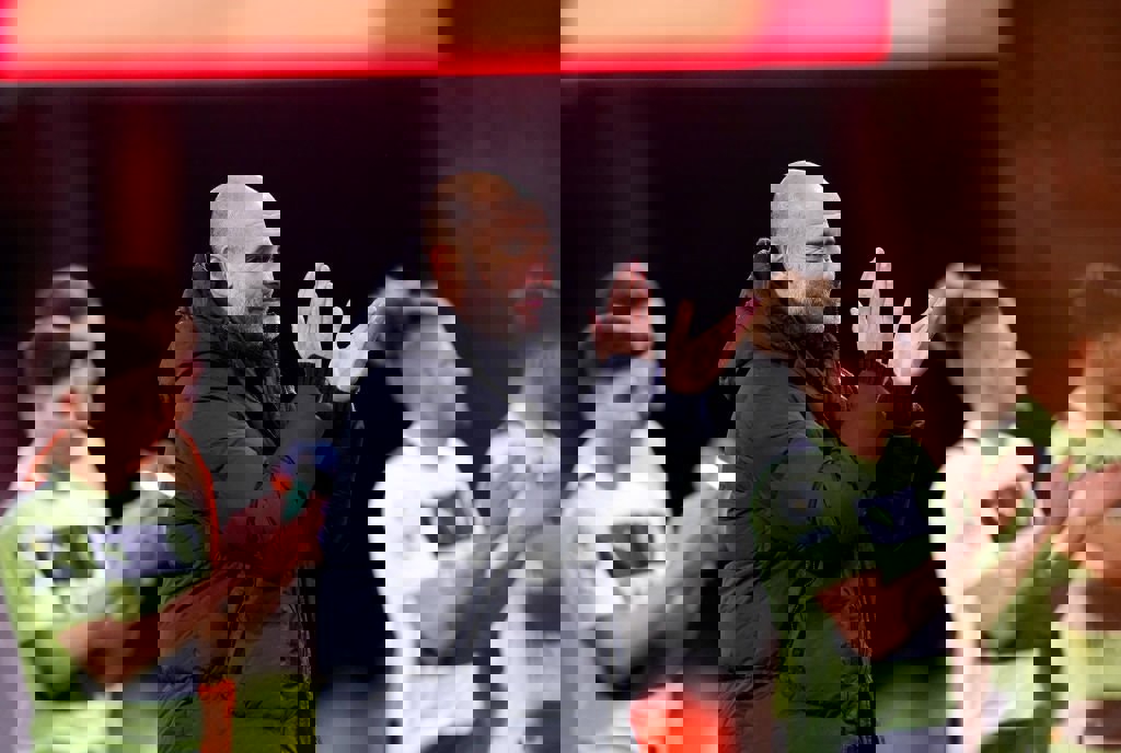 1805828