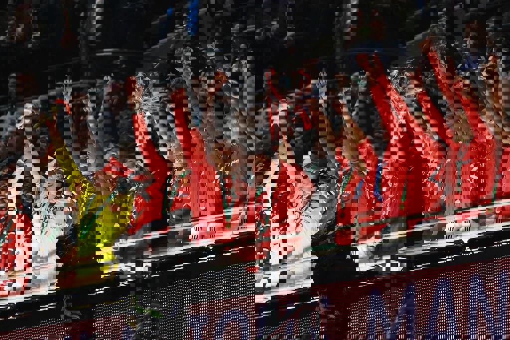 1806193