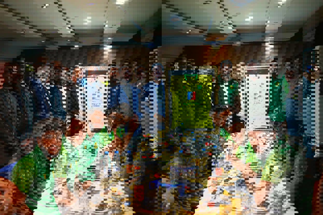 1806656