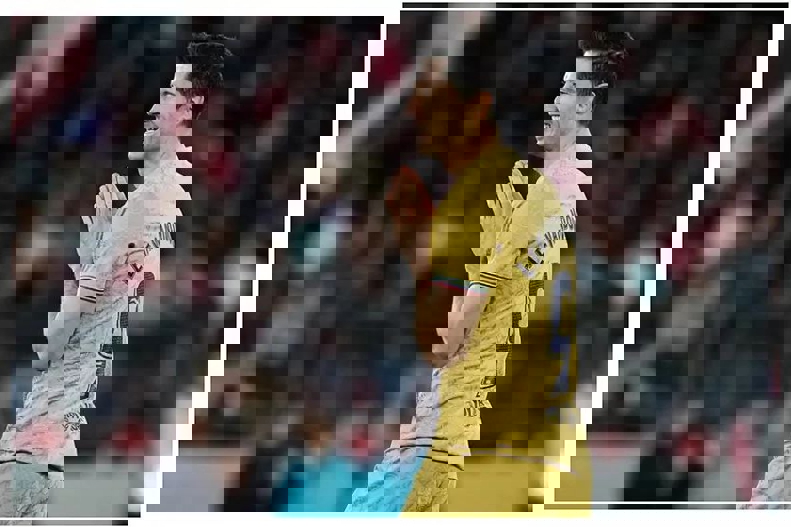 1806379