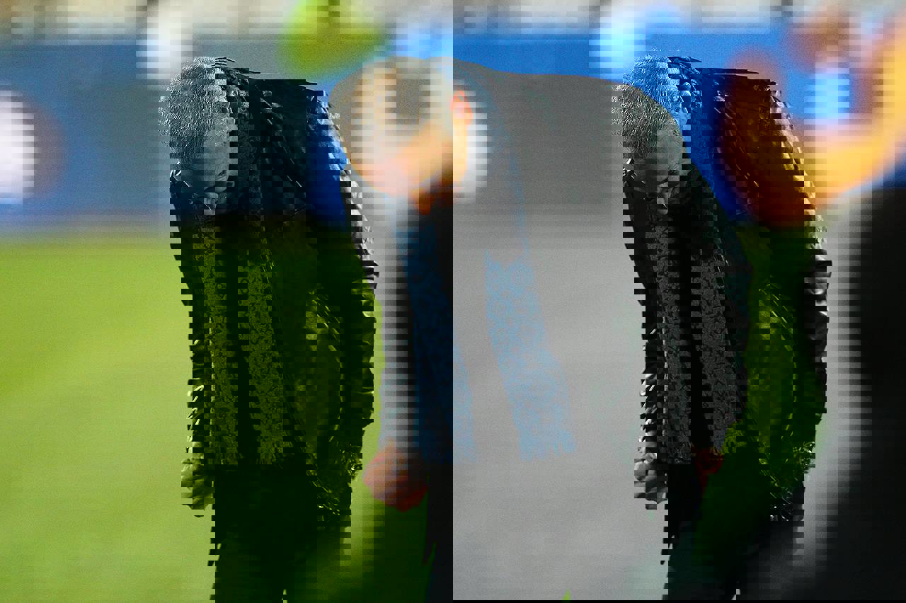 1806616