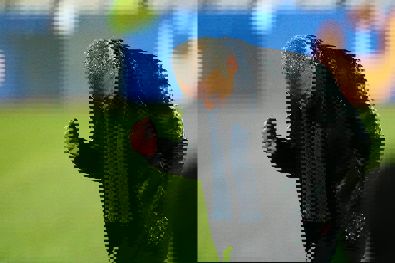 1806619