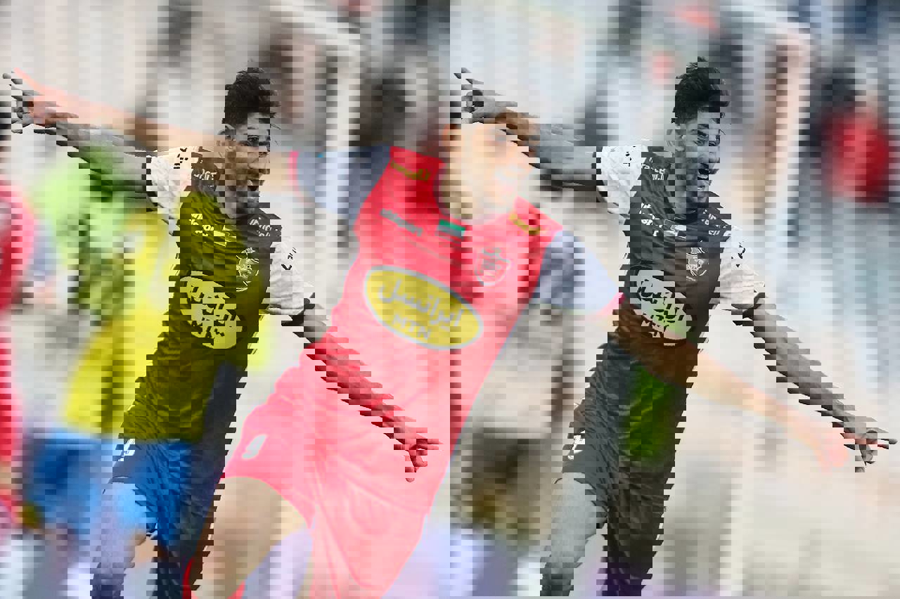 1806516