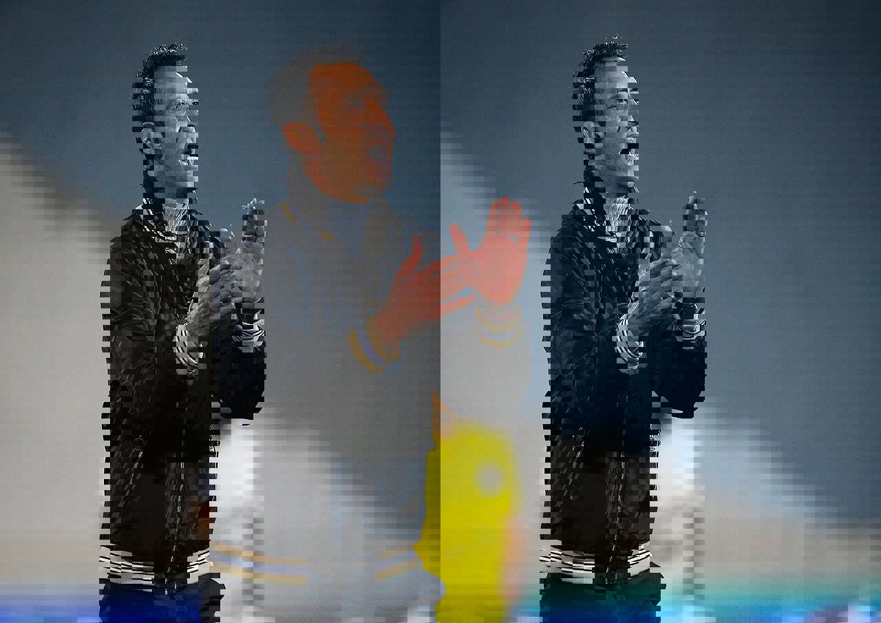 1806562