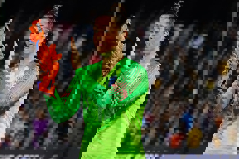 1806729