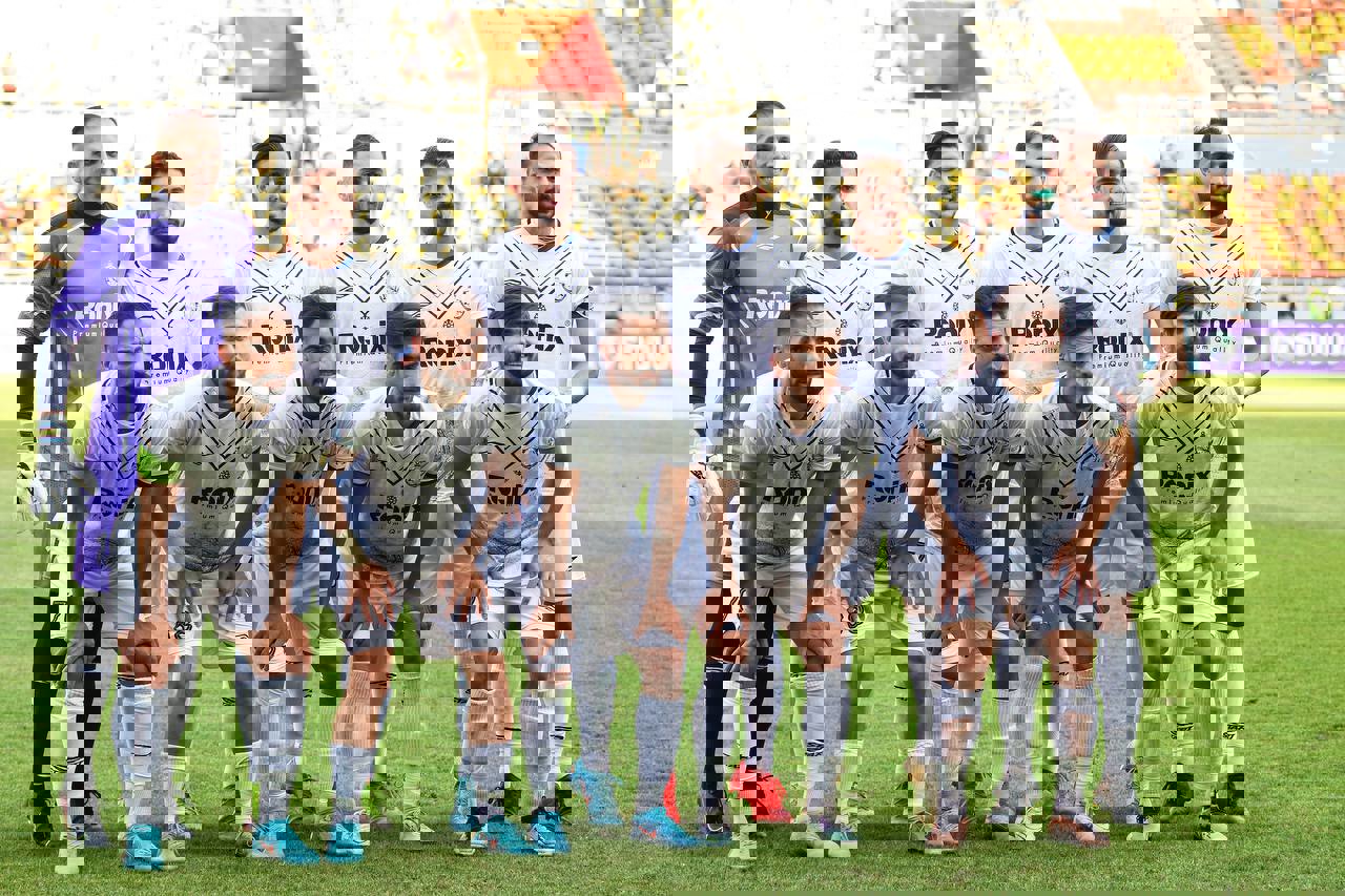 1807330