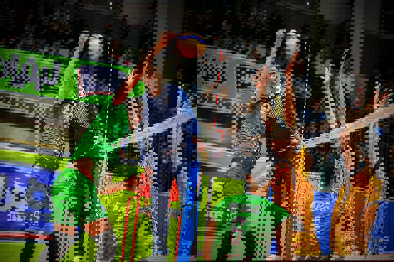 1807519
