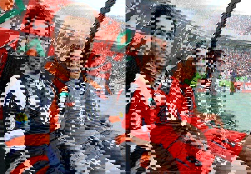 1807687