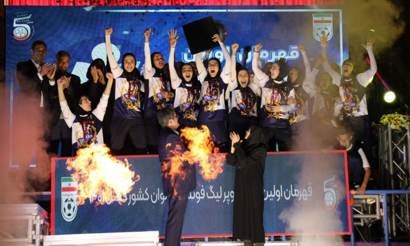 جشن اروپایی در جنوب شهر تهران (عکس)