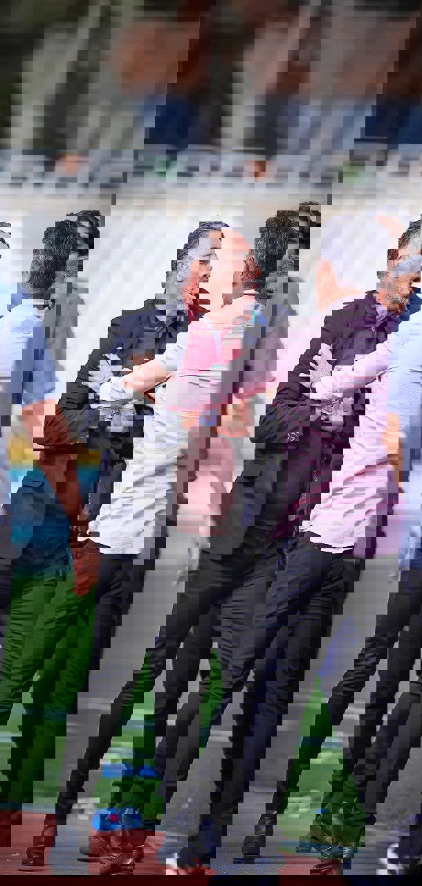 1828232