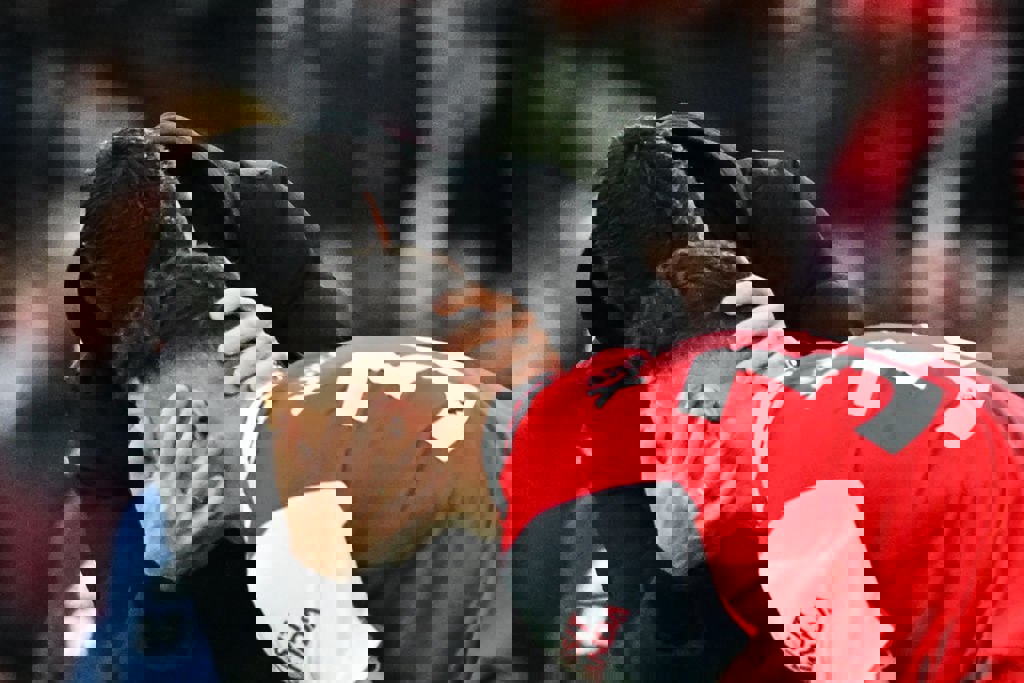 1828413