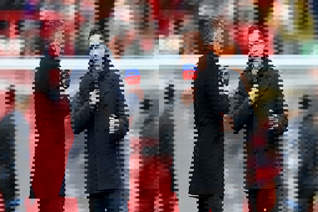 1828893