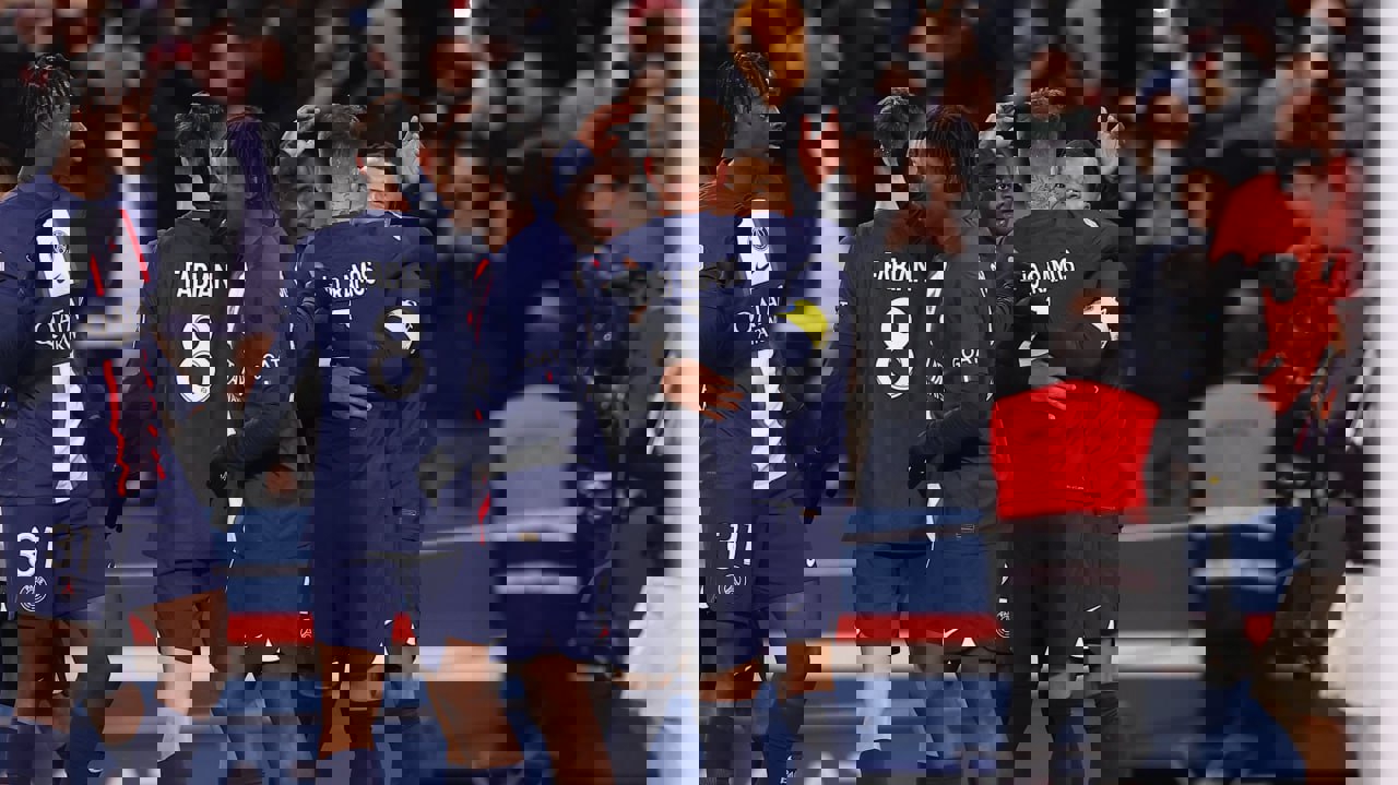 1828538