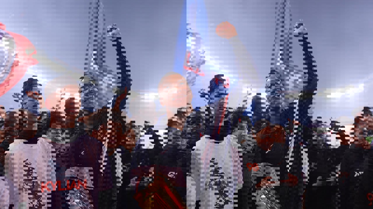 1828535