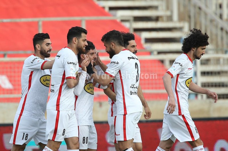 پسری از ارومیه تراکتور را به صلابه کشید! (عکس)