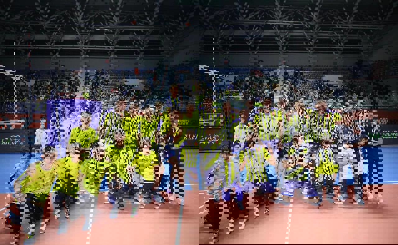 1828809