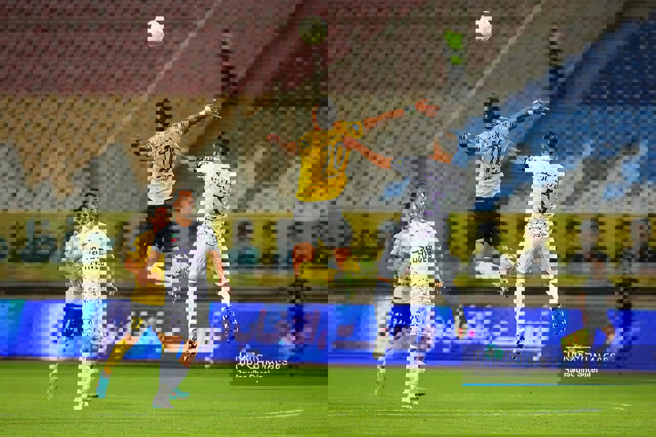 1828912