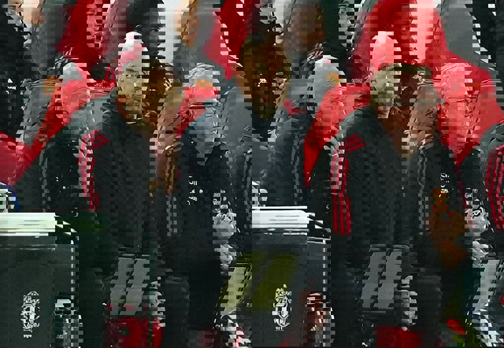 1828897