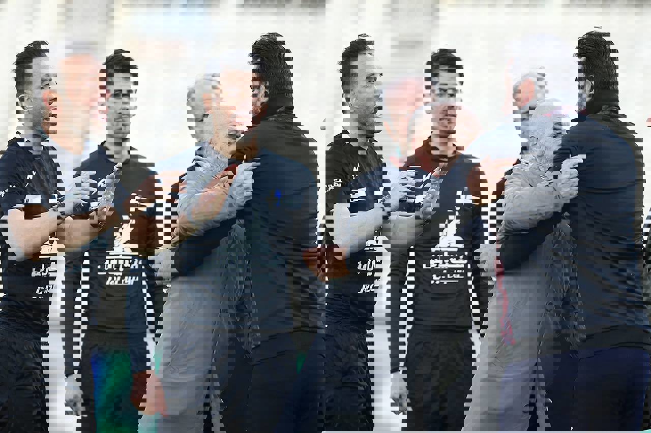 1829076