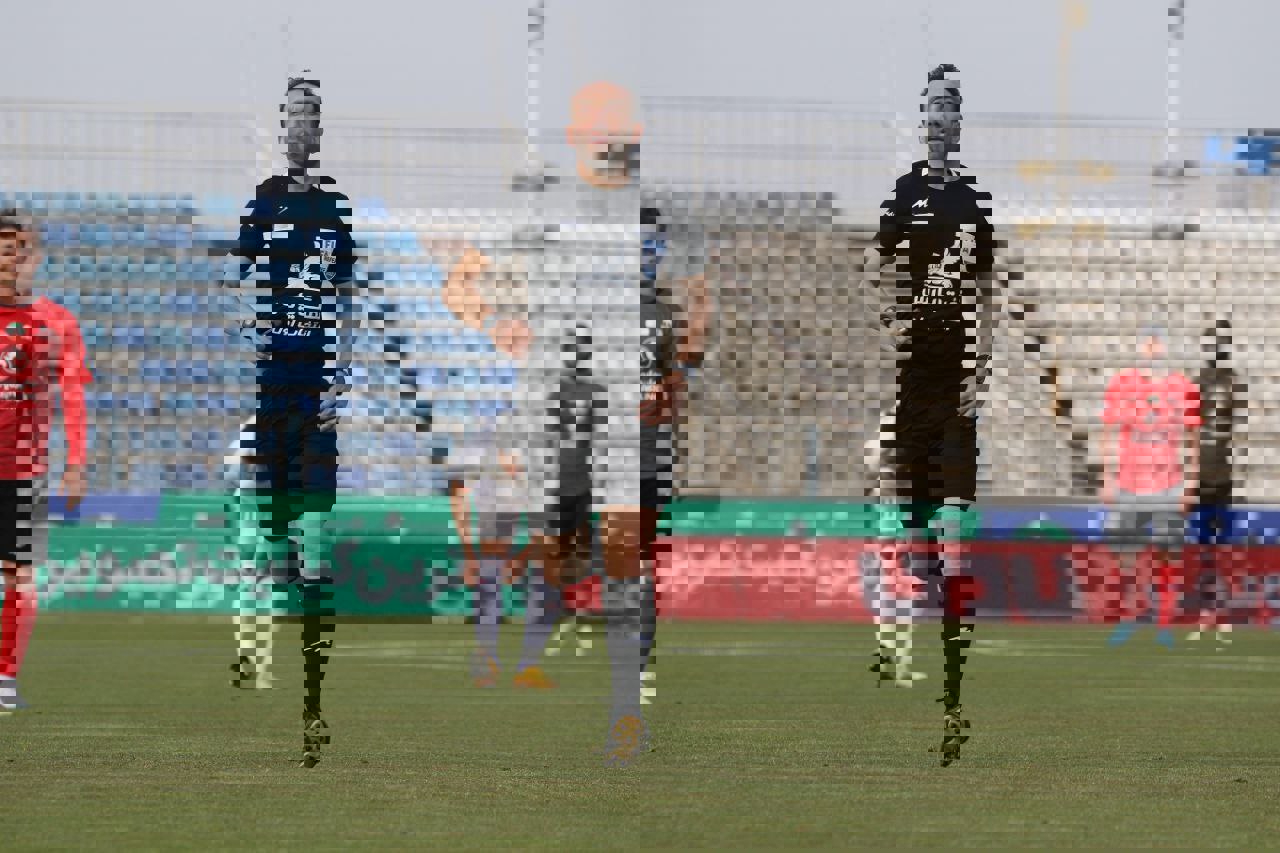 1828988